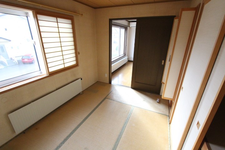 清見町７１番　戸建て 内観写真（リビング以外の居室）