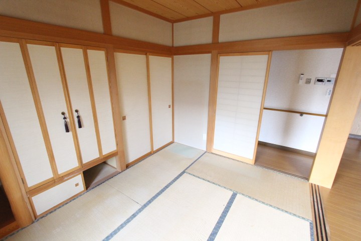 清見町７１番　戸建て 内観写真（リビング以外の居室）