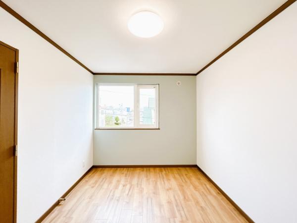 中ノ島町３丁目５番　戸建て 内観写真（リビング以外の居室）