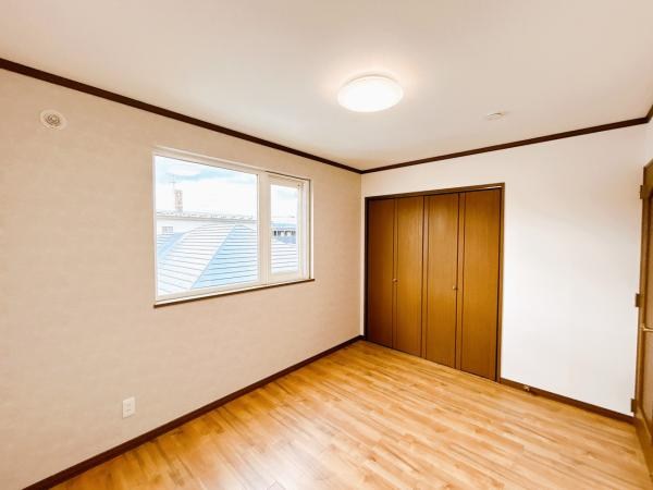 中ノ島町３丁目５番　戸建て 内観写真（リビング以外の居室）