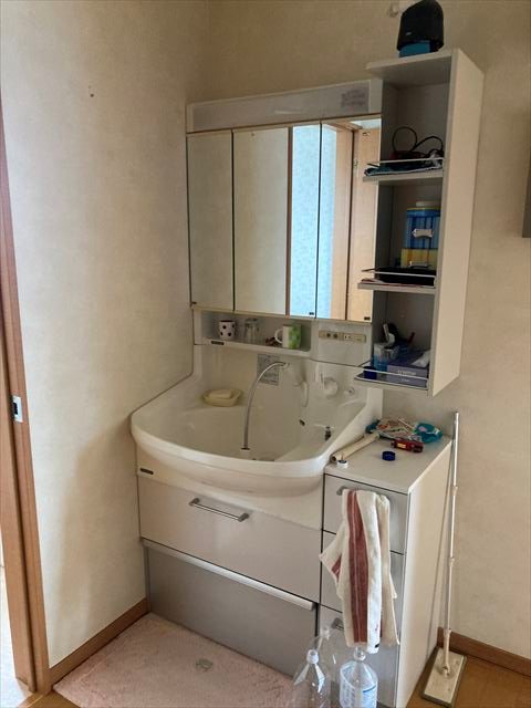 朝日町４８番　戸建て 内観写真（洗面台・洗面所）