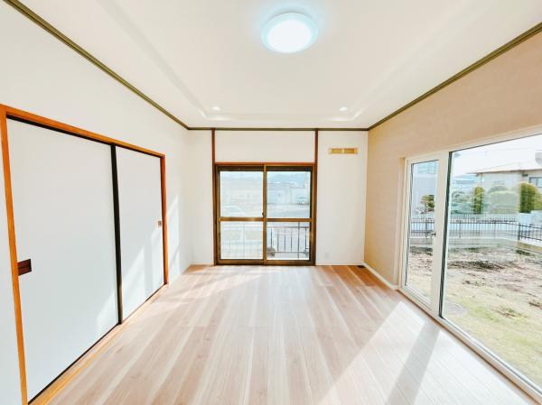 桜町５丁目１０番　戸建て 内観写真（リビング）