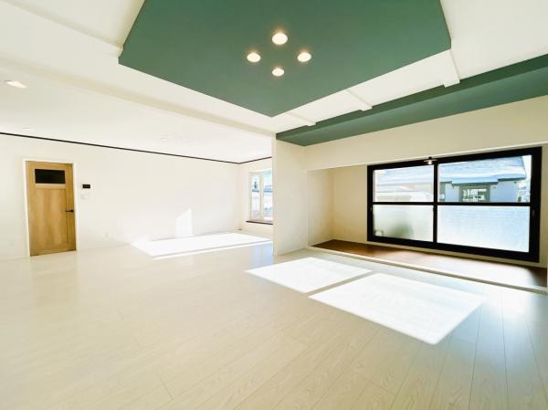 北進町２丁目４９番　戸建て 内観写真（リビング）