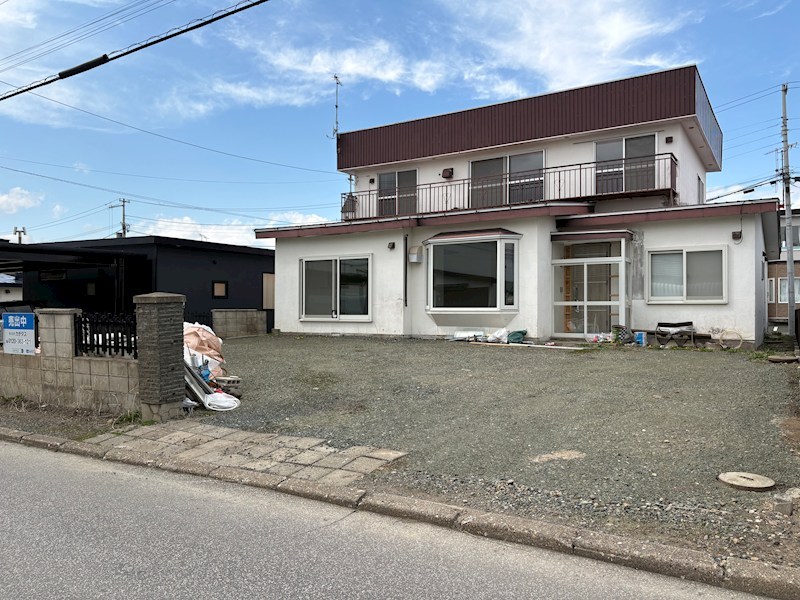 北進町２丁目４９番　戸建て 現地写真（駐車場）