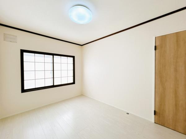 北進町２丁目４９番　戸建て 内観写真（リビング以外の居室）