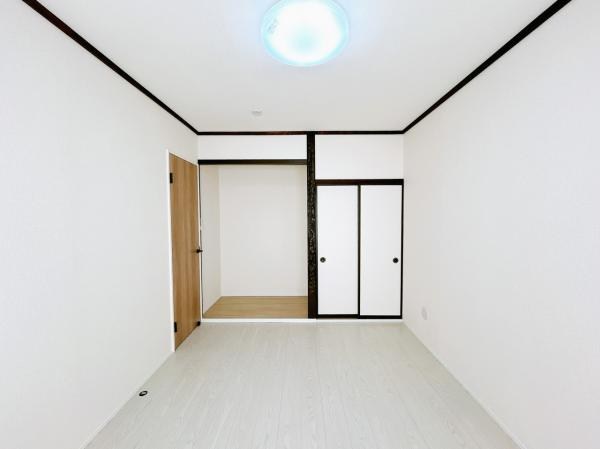 北進町２丁目４９番　戸建て 内観写真（リビング以外の居室）