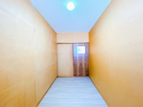 北進町２丁目４９番　戸建て 内観写真（収納）