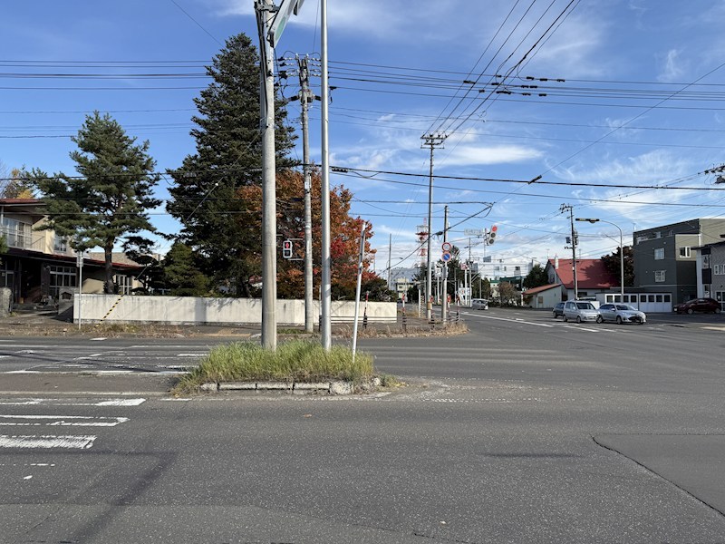 北斗町２丁目２８０番　土地 現地写真（前面道路含む現地写真）
