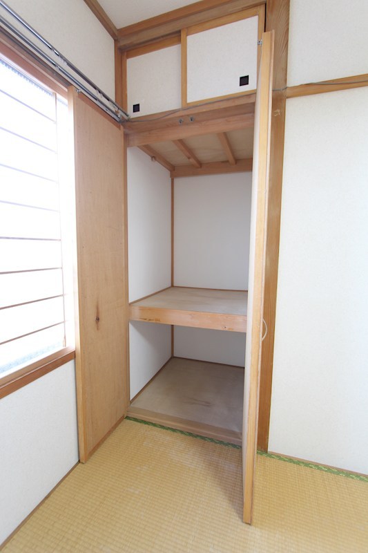 栄町４丁目７番　共同住宅 内観写真（収納）