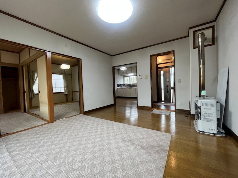 錦町１８０番　戸建て 内観写真（リビング）