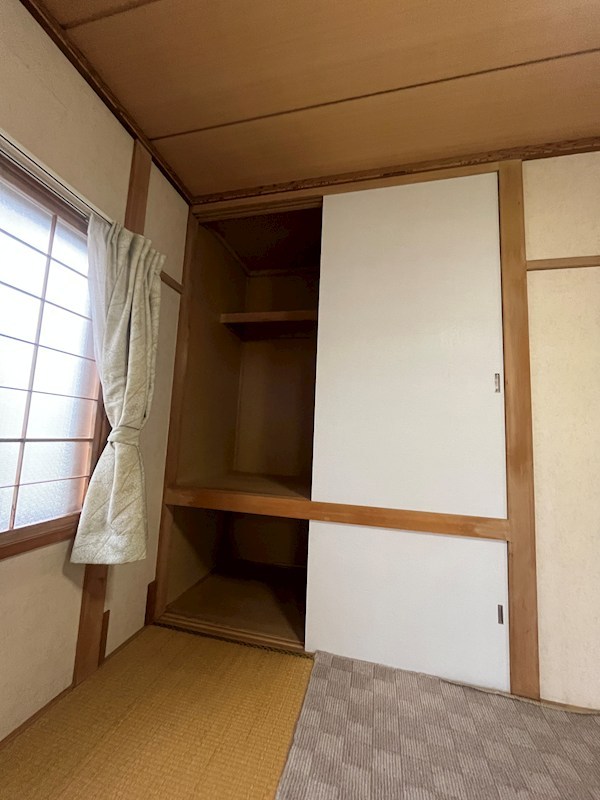 錦町１８０番　戸建て 内観写真（収納）