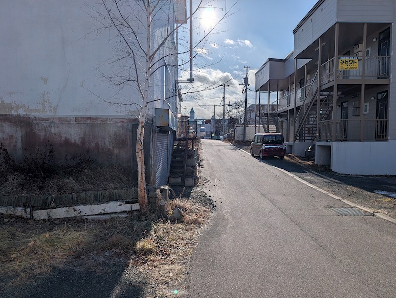 美幌町字仲町１丁目１２９番　土地 現地写真（前面道路含む現地写真）
