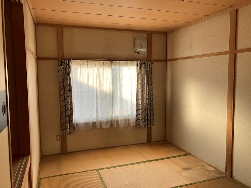 高栄東町１丁目１４７番　戸建て 内観写真（リビング以外の居室）