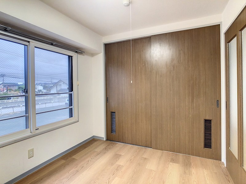 栄町１丁目６番　共同住宅 内観写真（リビング以外の居室）