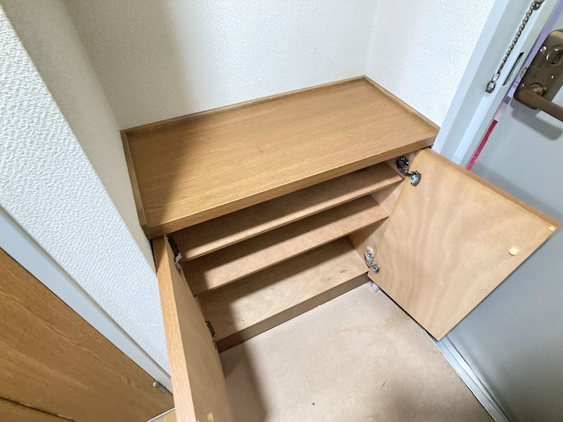 栄町１丁目６番　共同住宅 現地写真（玄関）