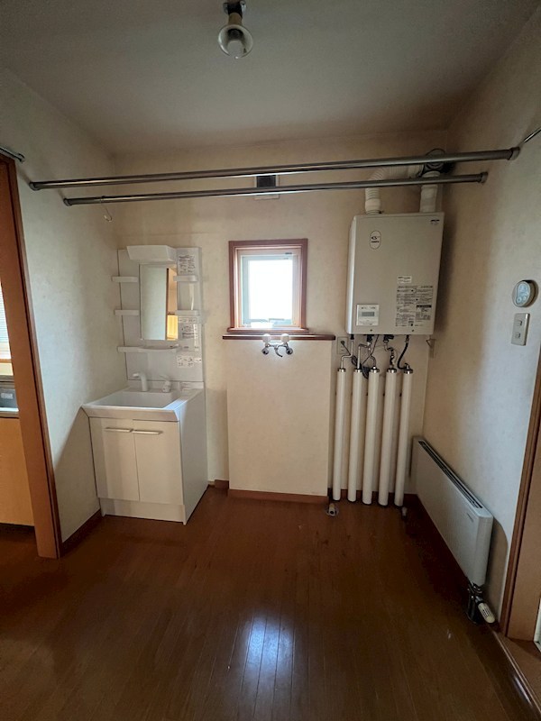 北光２７１番　戸建て 内観写真（洗面台・洗面所）