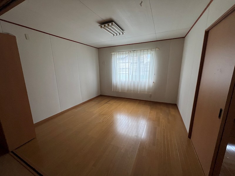 北光２７１番　戸建て 内観写真（リビング以外の居室）