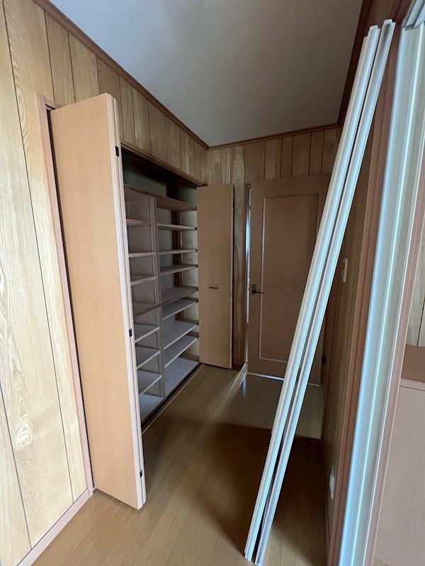 北光２７１番　戸建て 内観写真（収納）