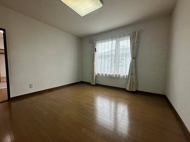 美幌町字稲美８８番　戸建て 内観写真（リビング以外の居室）