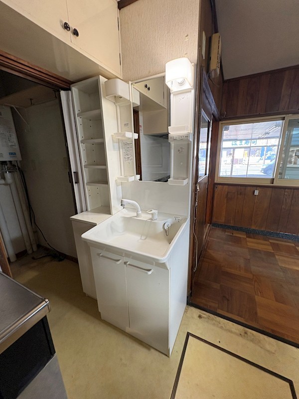 常盤町２丁目２７６番　住居付店舗 内観写真（洗面台・洗面所）
