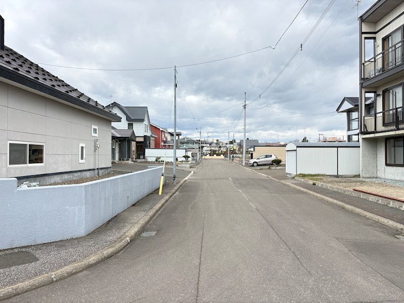 桜町５丁目３４番　戸建て 現地写真（前面道路含む現地写真）