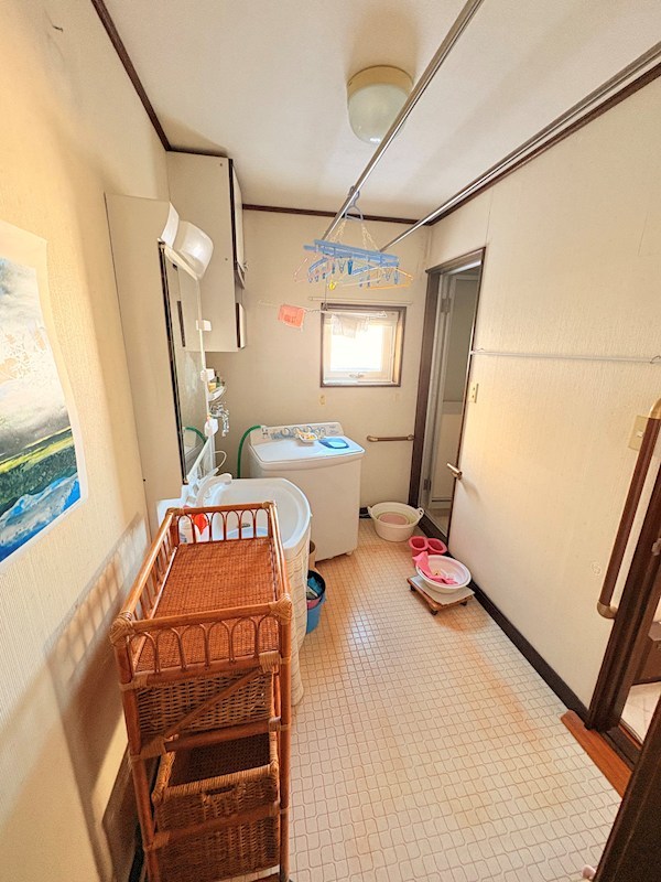 桜町５丁目３４番　戸建て 内観写真（洗面台・洗面所）