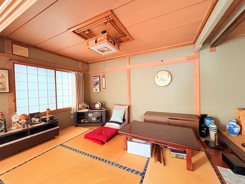 桜町５丁目３４番　戸建て 内観写真（リビング以外の居室）