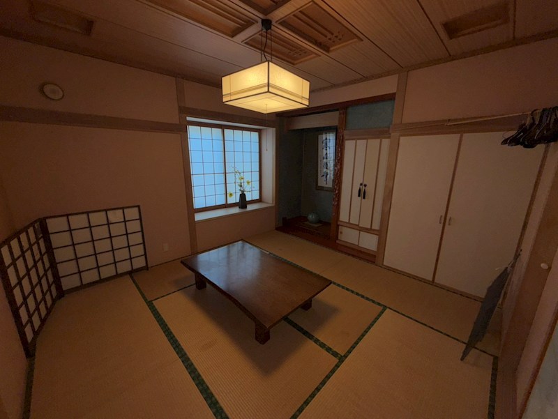 公園町１５２番　戸建て 内観写真（リビング以外の居室）