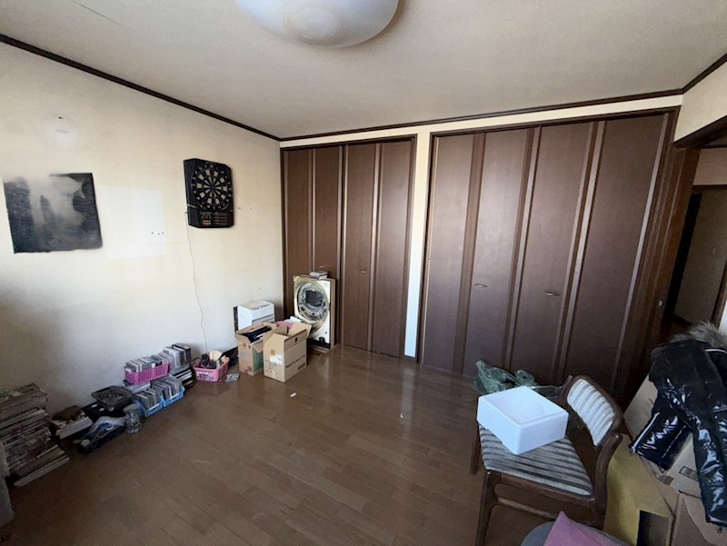 公園町１５２番　戸建て 内観写真（リビング以外の居室）