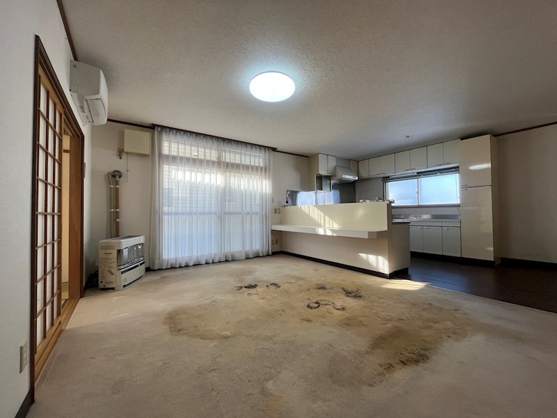 青葉町18番　戸建て 内観写真（リビング）