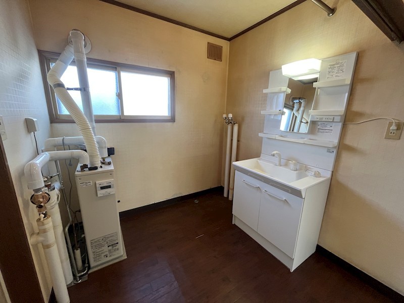 青葉町18番　戸建て 内観写真（洗面台・洗面所）