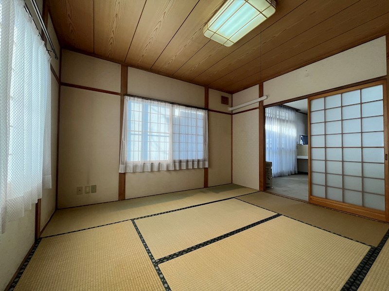 青葉町18番　戸建て 内観写真（リビング以外の居室）