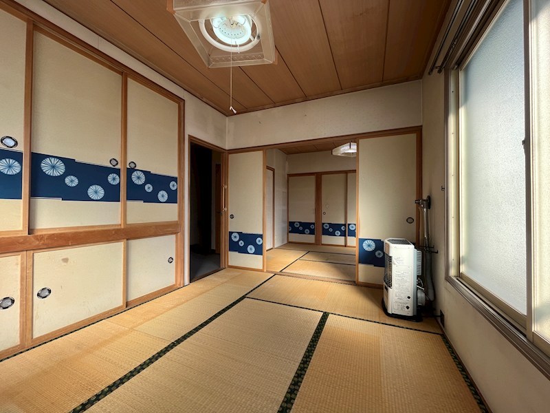 青葉町18番　戸建て 内観写真（リビング以外の居室）