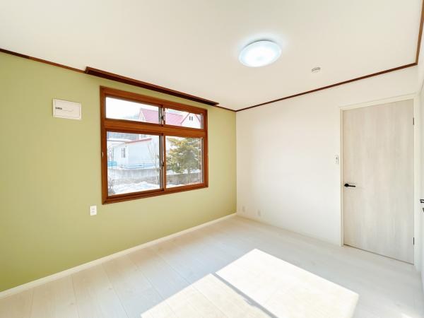 高栄西町７丁目９８番　戸建て 内観写真（リビング以外の居室）