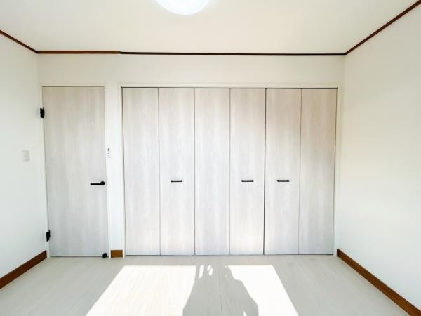 高栄西町７丁目９８番　戸建て 内観写真（リビング以外の居室）