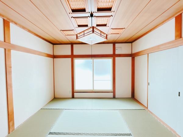 中ノ島町３丁目１１番　戸建て 内観写真（リビング以外の居室）