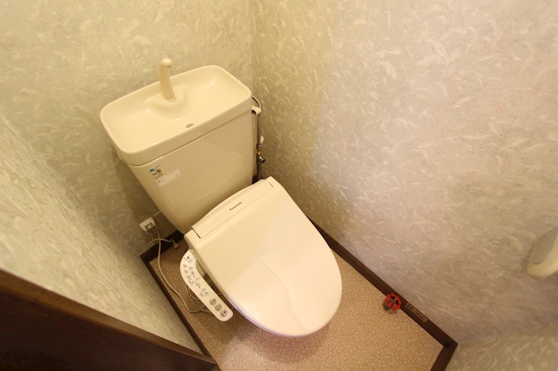 北進町３丁目５４番　共同住宅 内観写真（トイレ）
