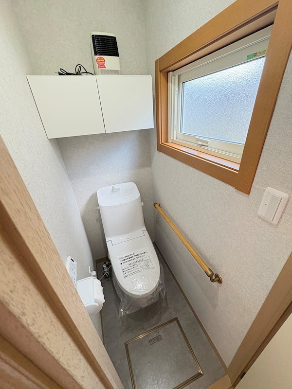 緑ヶ丘３丁目４２番　戸建て 内観写真（トイレ）