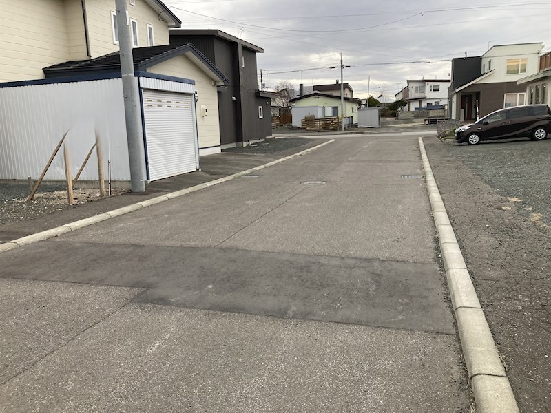 北央町１１０番　戸建て 現地写真（前面道路含む現地写真）