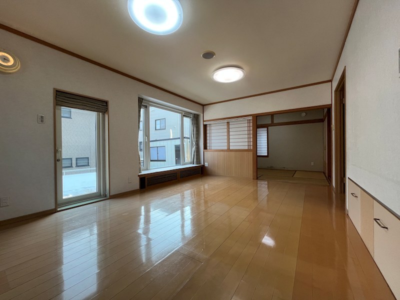 緑ヶ丘５丁目３５番　戸建て 内観写真（リビング）