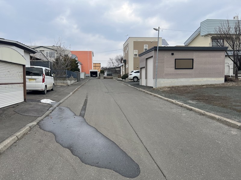美芳町２丁目６番　土地 現地写真（前面道路含む現地写真）