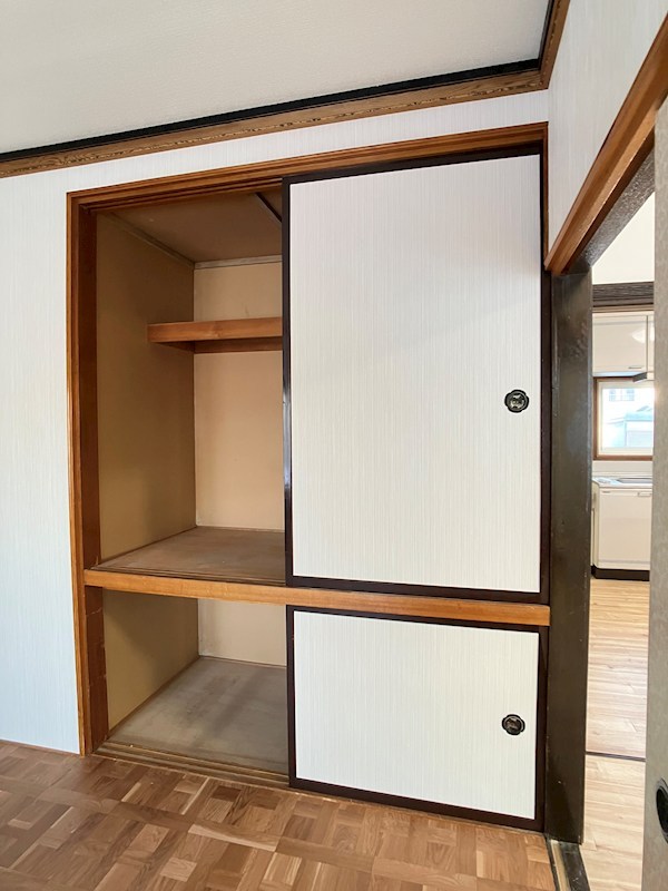 東三輪４丁目１６番　戸建て 内観写真（収納）