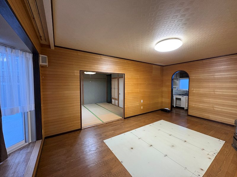 高栄東町３丁目１７１番　戸建て 内観写真（リビング）