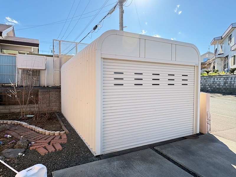 東陵町１６７番　戸建て 現地写真（駐車場）