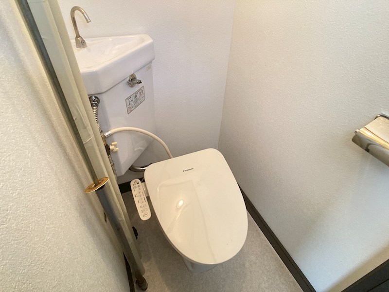 北進町４丁目２５６番　共同住宅 内観写真（トイレ）