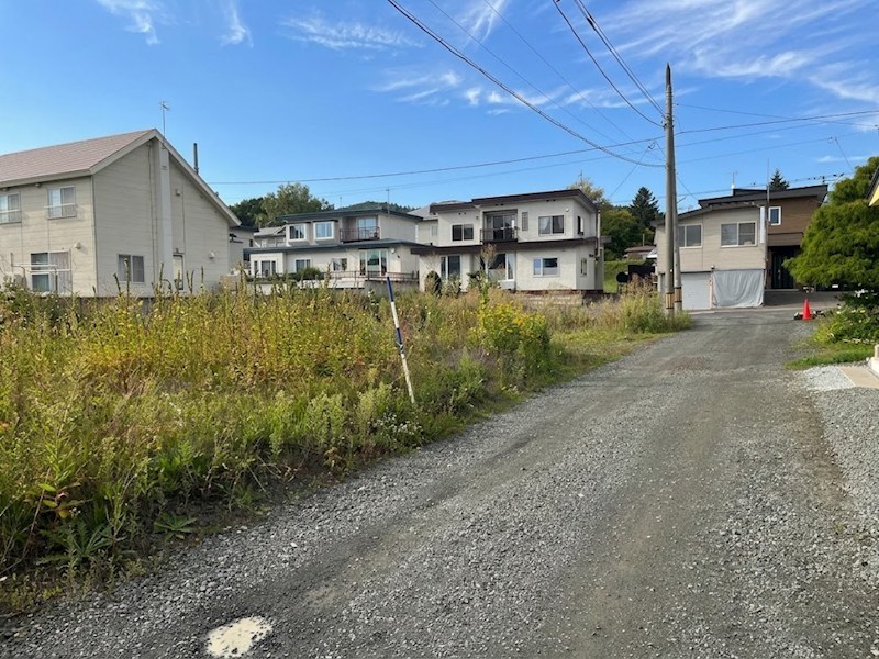 高栄西町３丁目１８３番　土地 現地写真（前面道路含む現地写真）