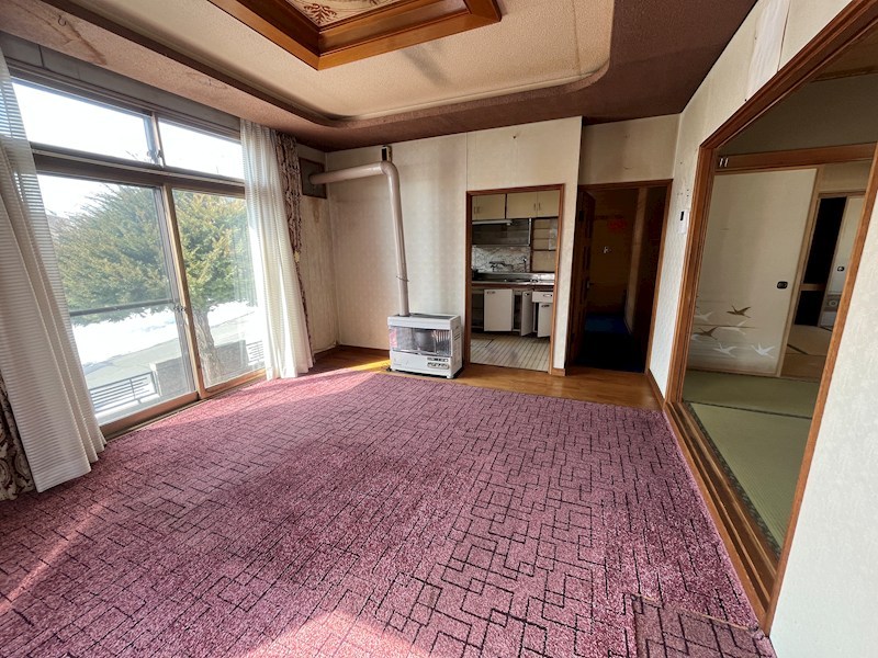 寿町４丁目４番　戸建て 内観写真（リビング）