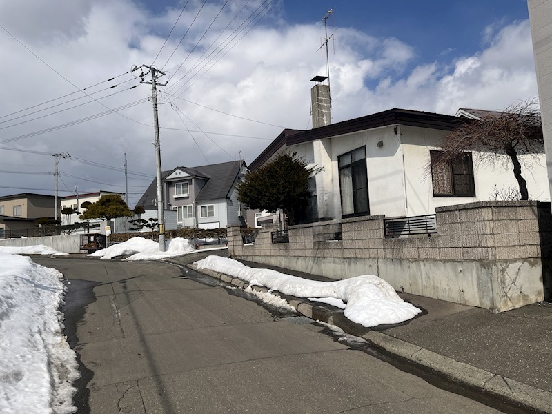 寿町４丁目４番　戸建て 現地写真（前面道路含む現地写真）