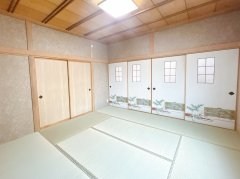 相内町１０６番　戸建て 内観写真（リビング以外の居室）