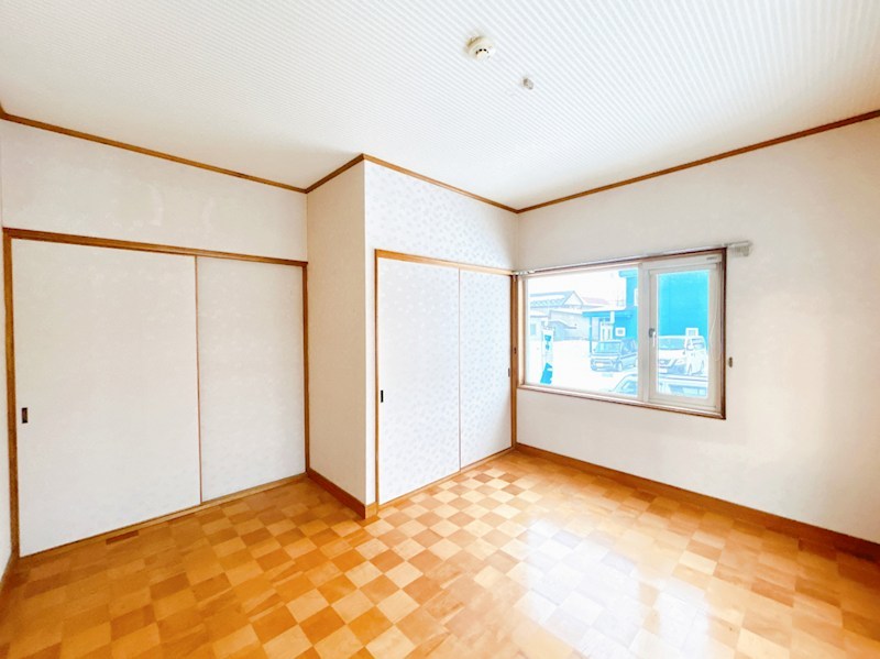 広明町１９８番　戸建て 内観写真（リビング以外の居室）